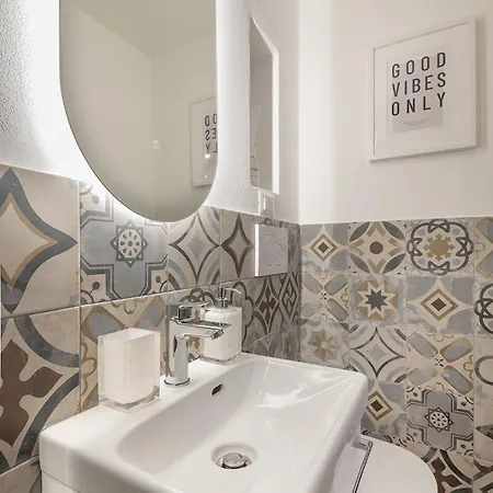 Charming Navigli - 10 Minuti Dal Duomo Appartement Milaan