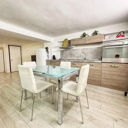 Cozy Basement Navigli * 米兰
