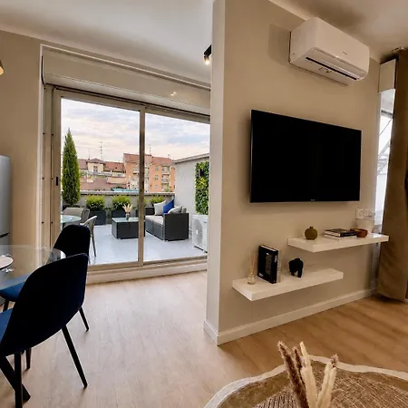 Private Terrace & Smart Spaces - Relax In The Lägenhet