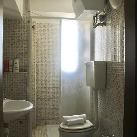 Two-bedroom 500 Meters To Bisceglie M1
