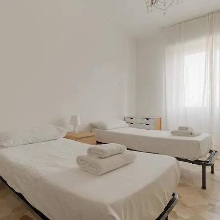 Guesthost - Spacious Terrace Flat X7 Mm2 Udine *