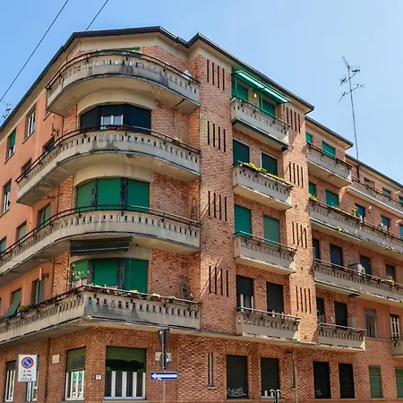 Modern With Balcony In For 4 * Milán