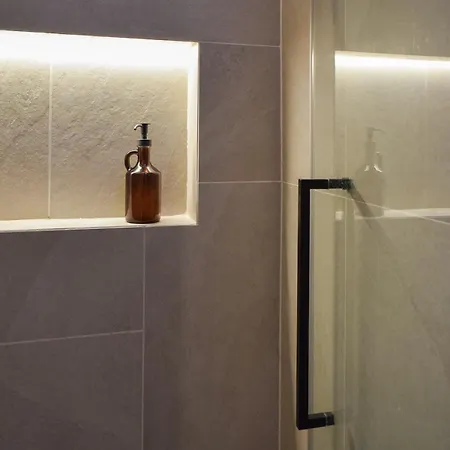 The Quiet Nest - 20 Minutes From Duomo Appartement