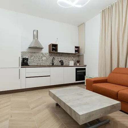 Guesthost - Comfy Flat X6 In Porta Romana Milaan