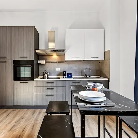 Cialdini - Metro M3 - Duomo 15 Min Appartement *