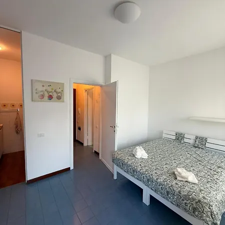 Appartement Luminoso Monolocale Con Parcheggio 403