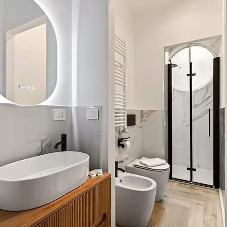 Appartement Design Soperga, Near Station