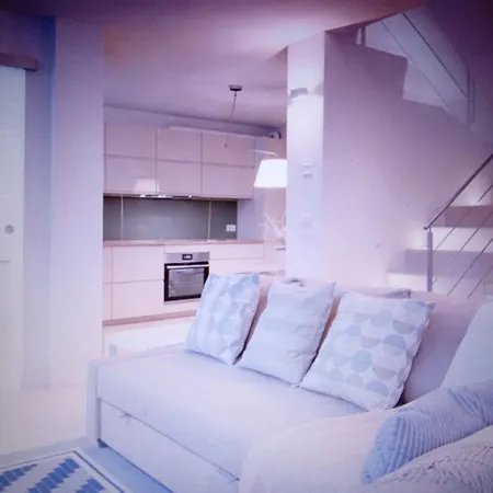 Retreats Penthouse Apartament