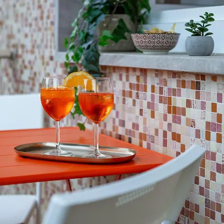 New! Modern Milanese - 3 Min To Metro