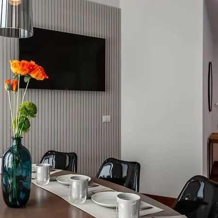 Stayeasy Ranzoni - 4 Bedrooms, Close To M1 Metro 公寓 米兰