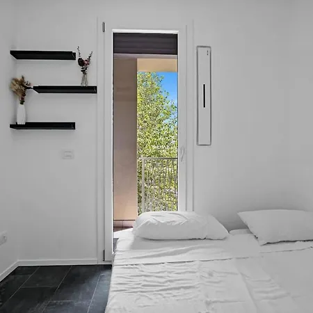 Ga311 Luminoso Di Design Con Balcone Lägenhet Milano