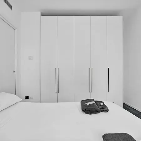Ga311 Luminoso Di Design Con Balcone * 米兰