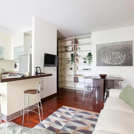 Hacca Collection - Bright 1br With Balcony - Iconic Ticinese District Milano
