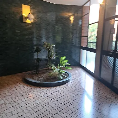 Appartement Agrippa 24 *