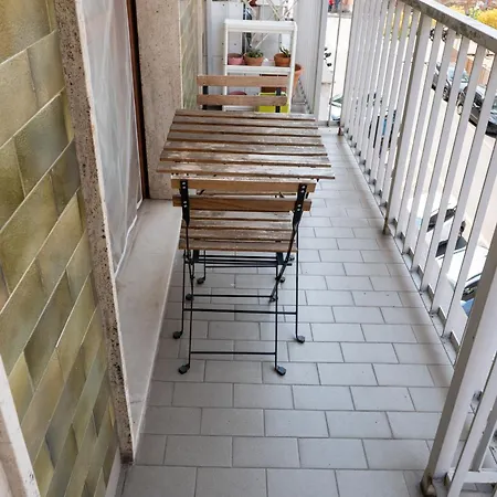 Spacious Aparment 10 Mins Walk From Duomo Milaan