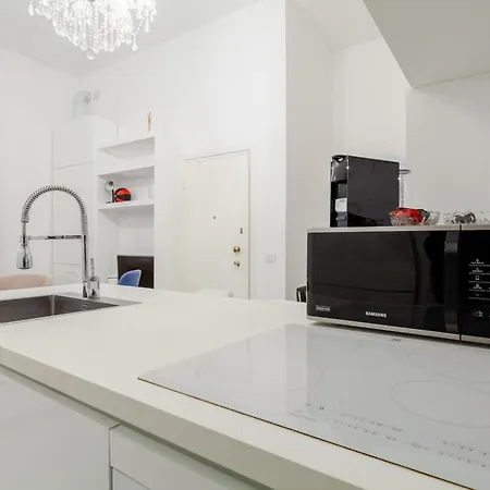 Lägenhet Duomo E Tribunale Luxury 2 Bedroom 2 Bathroom *