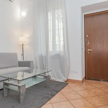 Porta Nuova Design Flat *