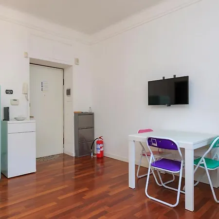Lägenhet Xenia - 2 In Via Perugino 16 Milano