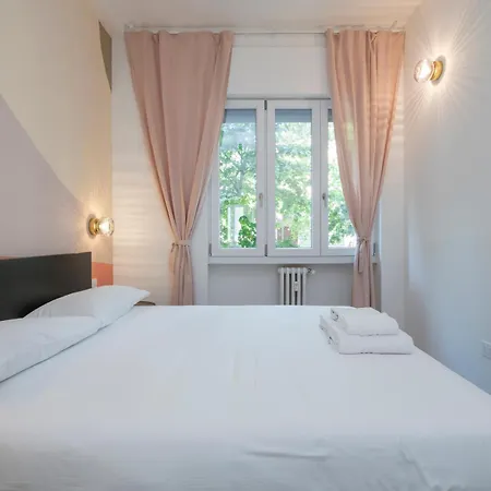 شقة Modern Large Apartment, Bocconi 10 Min Walk, Porta Romana, 4 Guests *