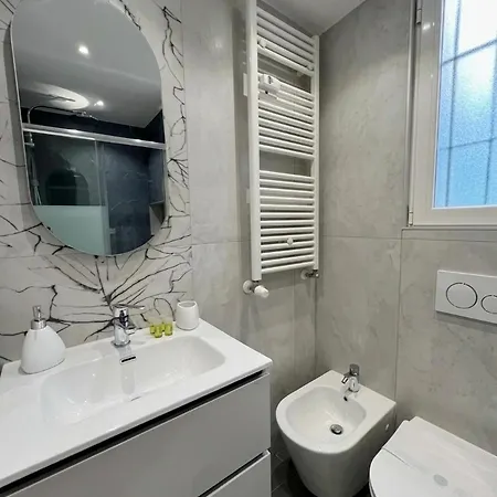 Comodo Monolocale A 2 Minuti Da Stazione Appartement *