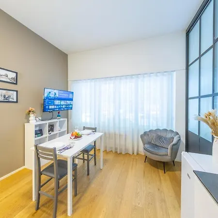 Arco Della Pace Luxurious 1-bedroom With Ac *
