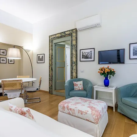 Апартаменты Elegant Vicino Duomo - Nazaro