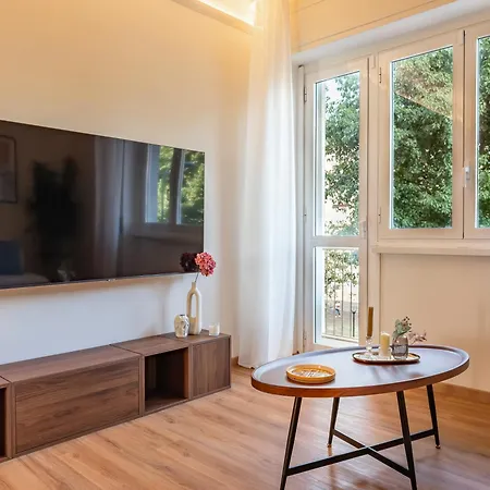 New! Modern Milanese - 3 Min To Metro Appartement *