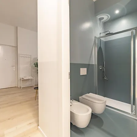 8 Minute Walk From Station Milaan