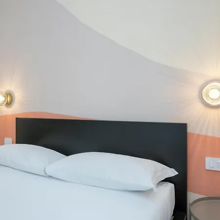 شقة Modern Large Apartment, Bocconi 10 Min Walk, Porta Romana, 4 Guests *