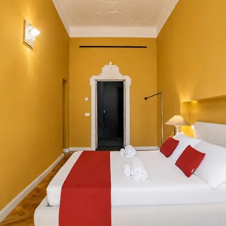Fiorichiari Exclusive - Brera's Finest Location *