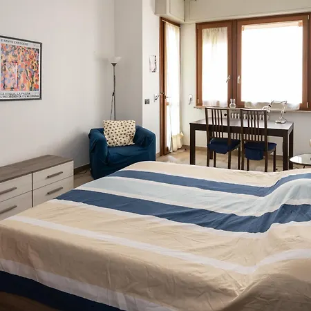Spacious Aparment 10 Mins Walk From Duomo *