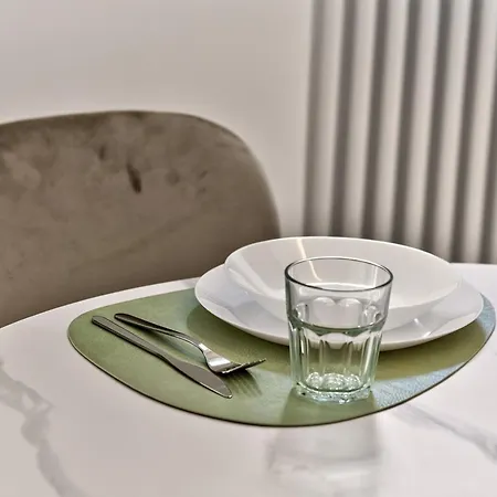 Appartement Design Soperga, Near Station