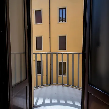 Hearth Centre Navigli Milano