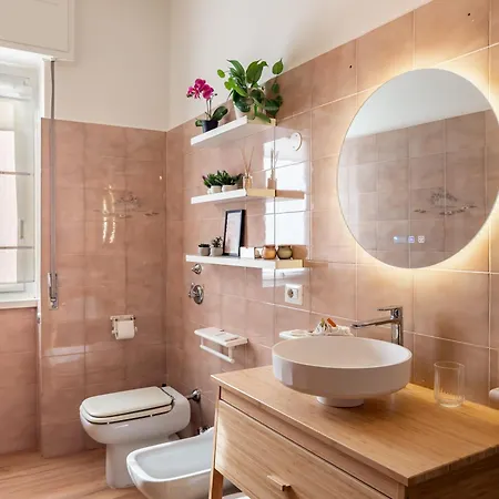 New! Modern Milanese - 3 Min To Metro Apartamento *