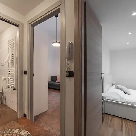 20 Minutes By Metro From The Centre Of