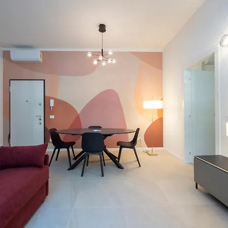 Modern Large Apartment, Bocconi 10 Min Walk, Porta Romana, 4 Guests ميلان