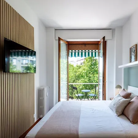 Lägenhet Stayeasy Ranzoni - 4 Bedrooms, Close To M1 Metro Milano