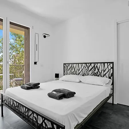 Ga311 Luminoso Di Design Con Balcone Milano