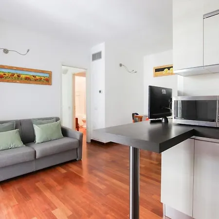 Hacca Collection - Quiet 1br With Balcony - San Lorenzo & Navigli * Milan