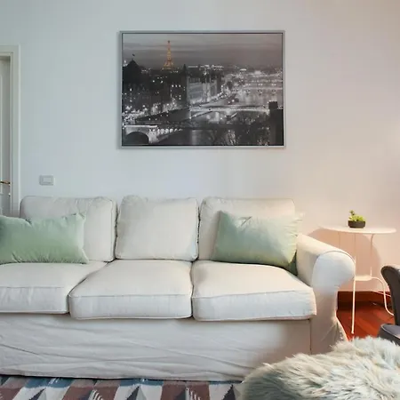 Hacca Collection - Bright 1br With Balcony - Iconic Ticinese District * Milano