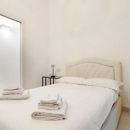 Duomo E Tribunale Luxury 2 Bedroom 2 Bathroom Lägenhet Milano
