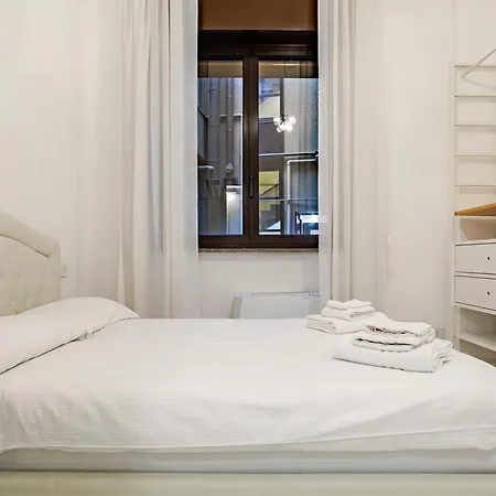 Duomo E Tribunale Luxury 2 Bedroom 2 Bathroom Lägenhet Milano