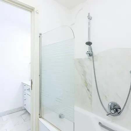 Duomo Luxury Loft شقة ميلان
