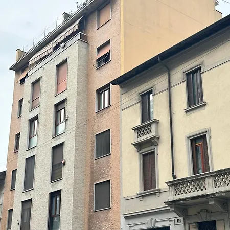 Old Tram Stop 17 - Family - Studi - M1 M2 * Milan