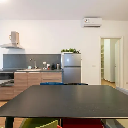 I-host - Modern 1br For 5 Near Porta Romana *