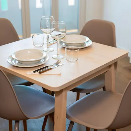 Apartamento Modern With Balcony In For 4 Milán