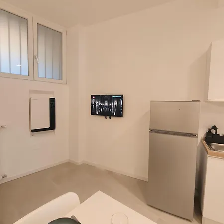 Duomo 10 Min - Spacious With Ac, Dryer & Self Check-in דירה *