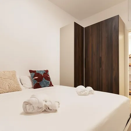 Guesthost - Comfy Flat X6 In Porta Romana Appartement Milaan
