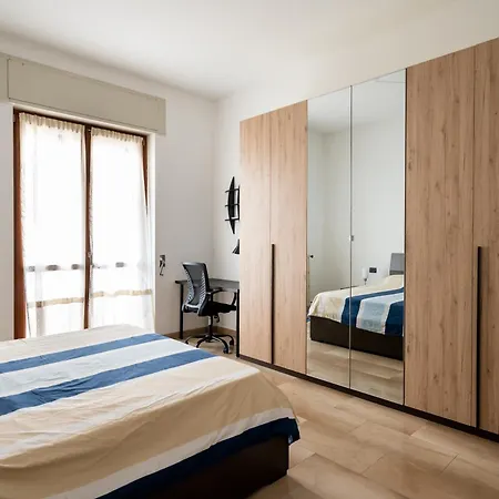 Spacious Aparment 10 Mins Walk From Duomo Milano