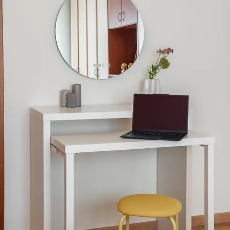 New! Modern Milanese - 3 Min To Metro